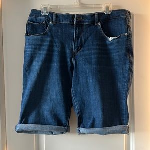 Levi classic Bermuda shorts size 31